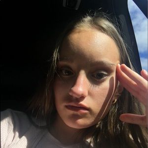 Meet your Posher, Alizée